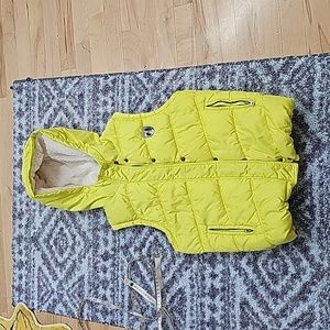 AMERICAN EAGLE OUTFITTERS SMALL LIME YELLOW VEST WITH FLANNEL LINING